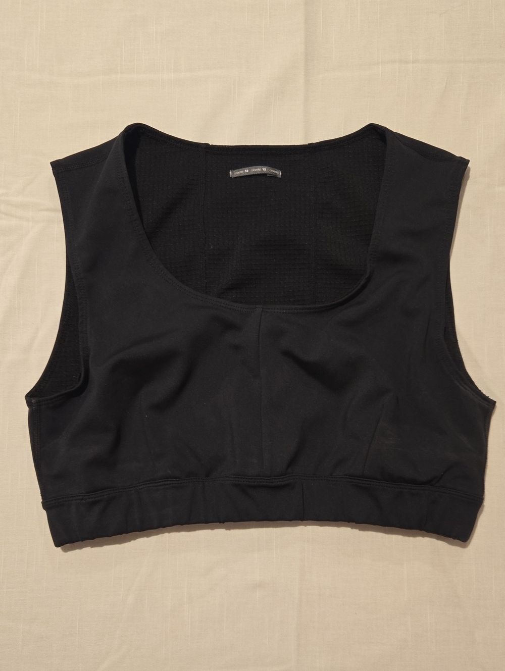 oiselle Black Flyout Sports Bra
